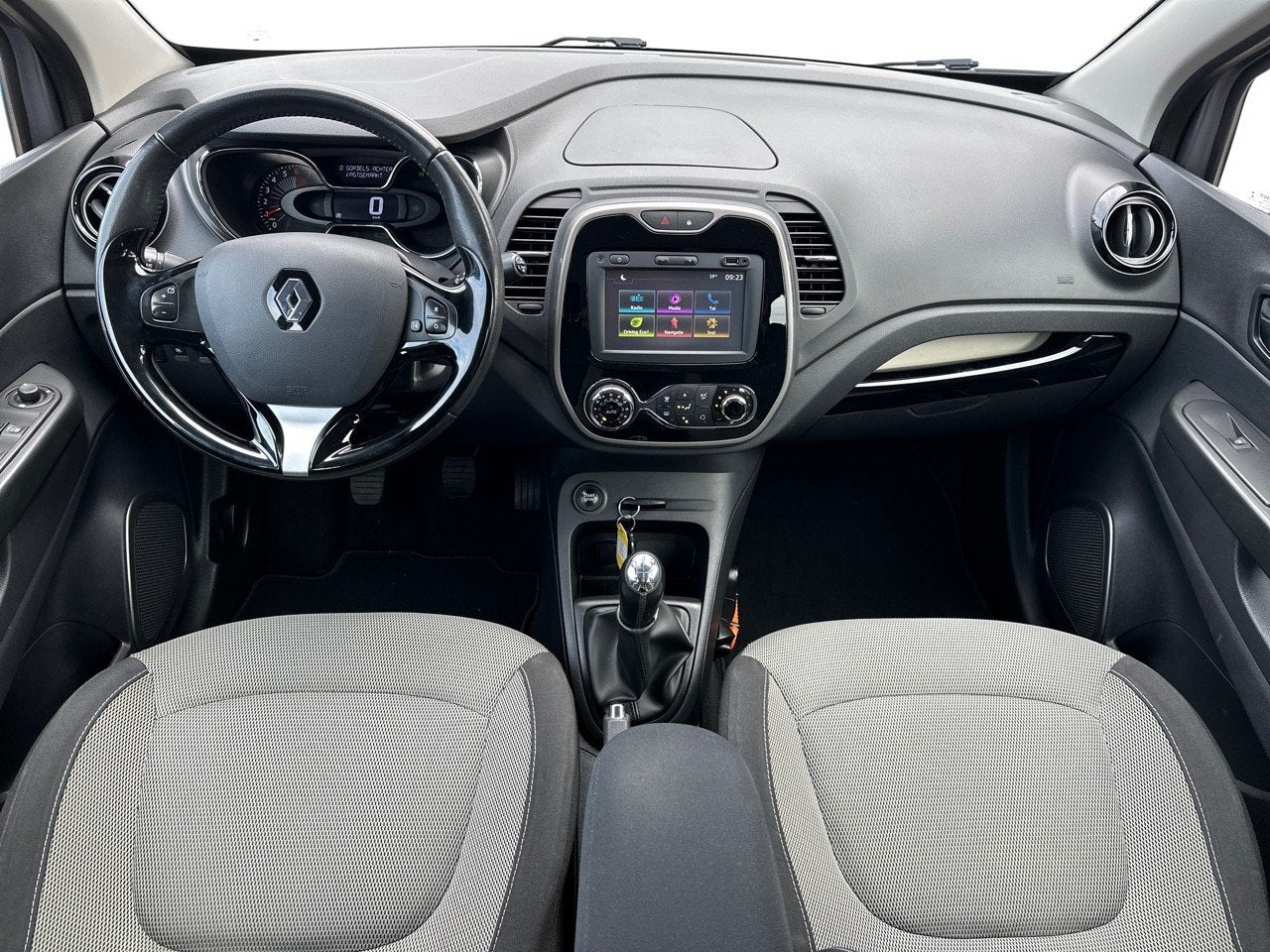 Renault Captur 0.9 TCe Expression TREKHAAK / CRUISE / NAVI, Voorwielaandrijving, 898 cc, Stof, Gebruikt