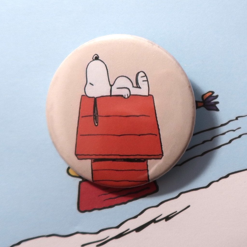 Peanuts Comics Snoopy Woodstock 44MM Pin Badge Broche Button, Verzamelen, Stripfiguren, Verzenden, Snoopy, Nieuw, Overige typen