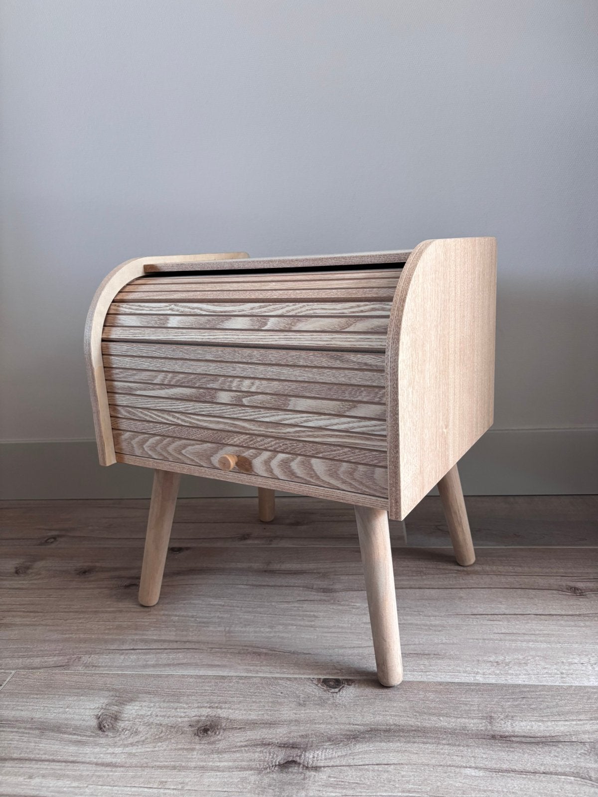 Nachtkastje/ bijzetkastje, Ophalen, Zo goed als nieuw, Minder dan 45 cm, Minder dan 55 cm