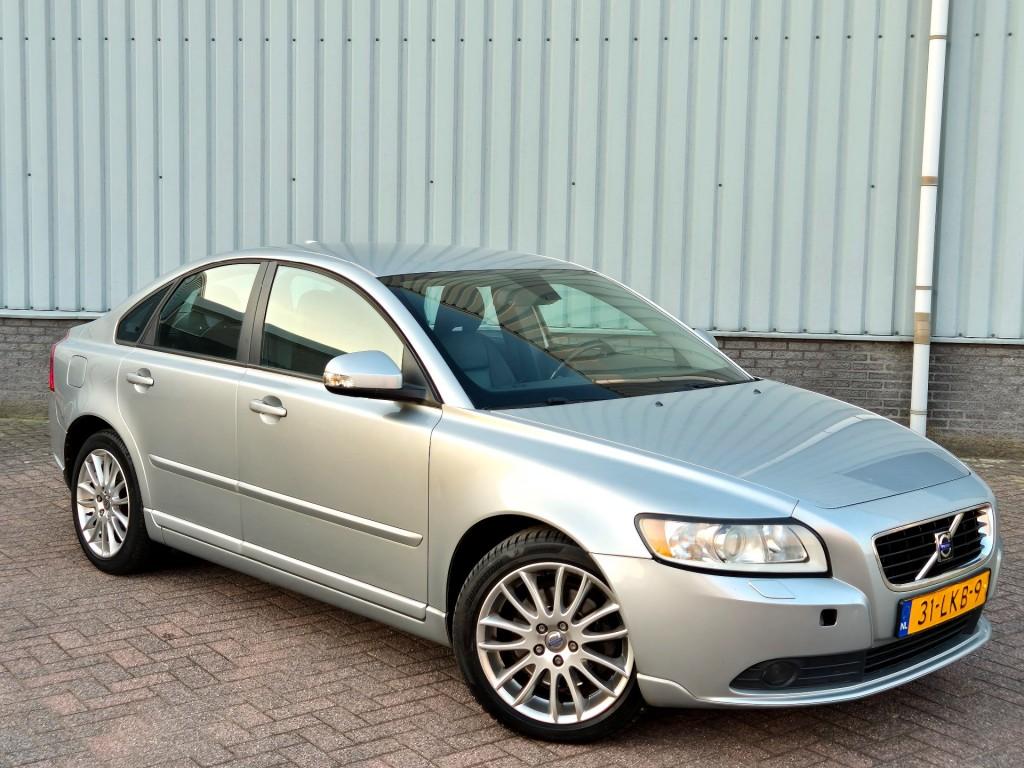 Volvo S40 2.0D Edition ll Automaat Nieuwe APK 2027, Auto's, Volvo, Euro 5, 136 pk, Gebruikt, 4 cilinders