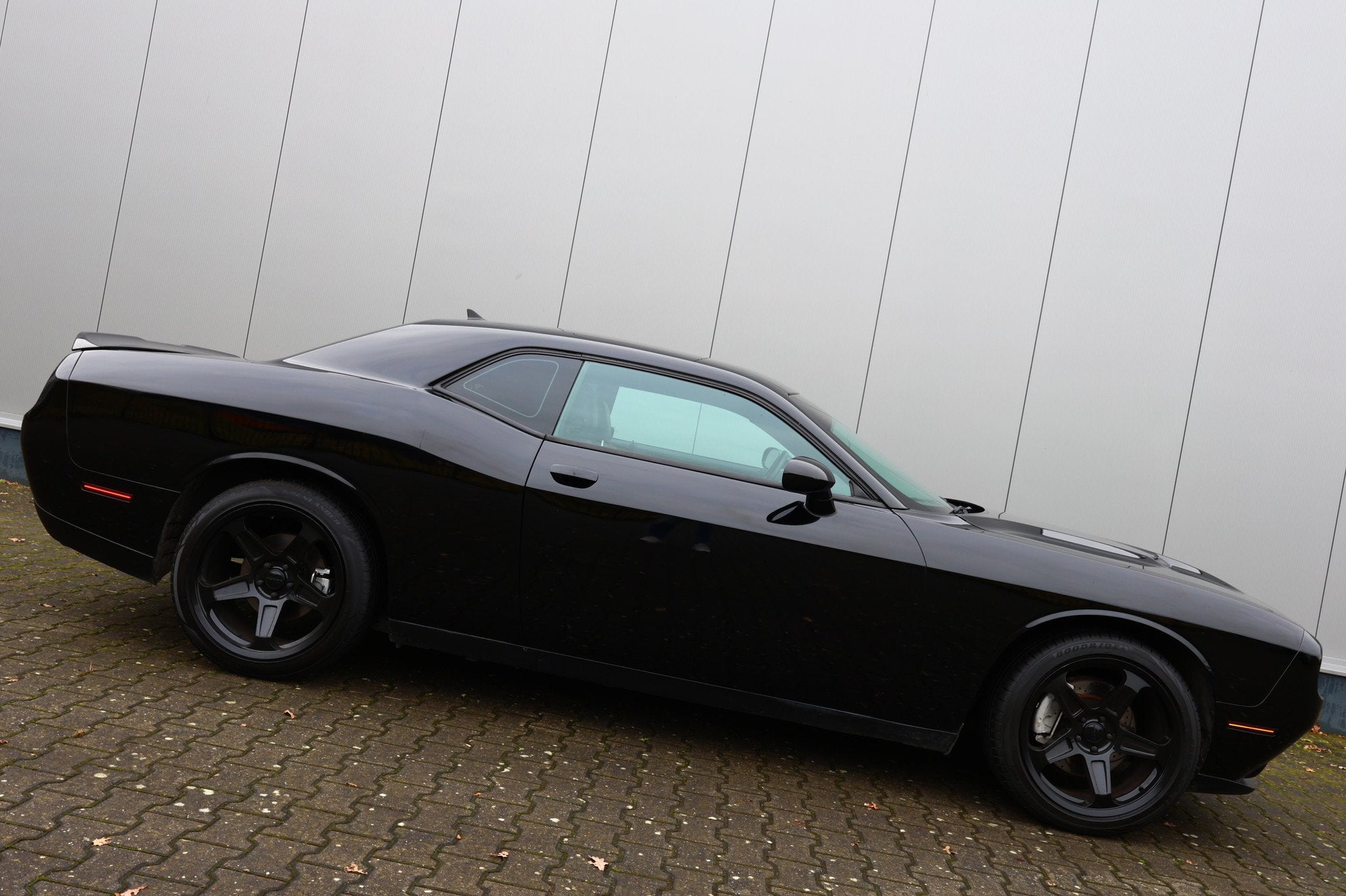Dodge Dodge CHALLENGER R/T 5.7 V8 HEMI (bj 2016, automaat), Auto's, Automaat, Gebruikt, 5654 cc, Zwart