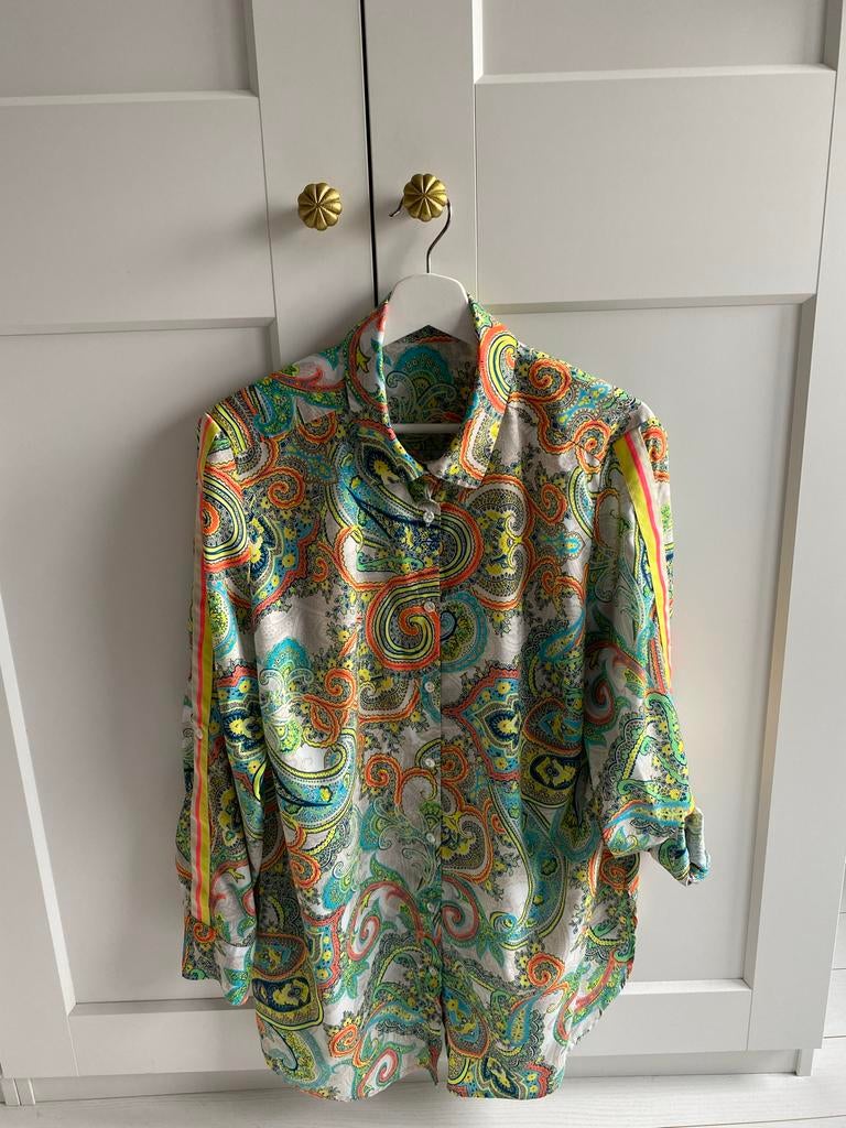 Blouse met super leuke print, Ophalen of Verzenden, Zo goed als nieuw, Maat 42/44 (L), Overige kleuren