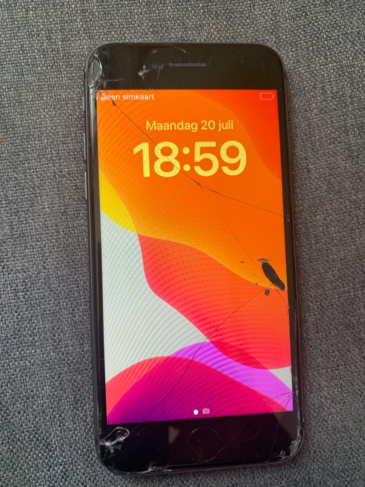 iPhone 8 - Kapot maar werkend, 78% batterij, Telecommunicatie, Mobiele telefoons | Apple iPhone, Gebruikt, 64 GB, Zonder abonnement