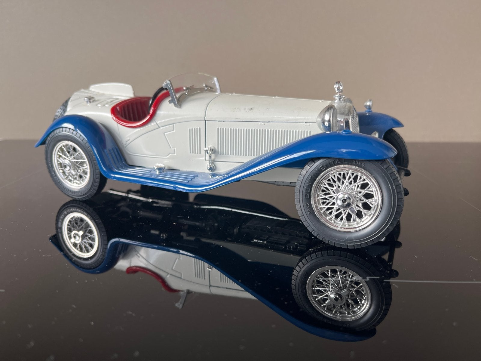 Alfa Romeo 8C 2300 Monza 1931 schaalmodel, Hobby en Vrije tijd, Ophalen of Verzenden, Gebruikt, Auto, Bburago