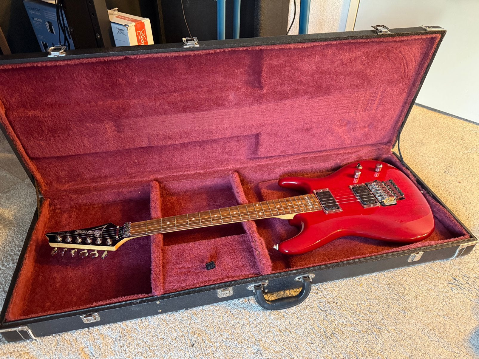 Ibanez JS100 Joe Satriani rood gitaar met koffer, Ophalen of Verzenden, Zo goed als nieuw, Solid body, Ibanez