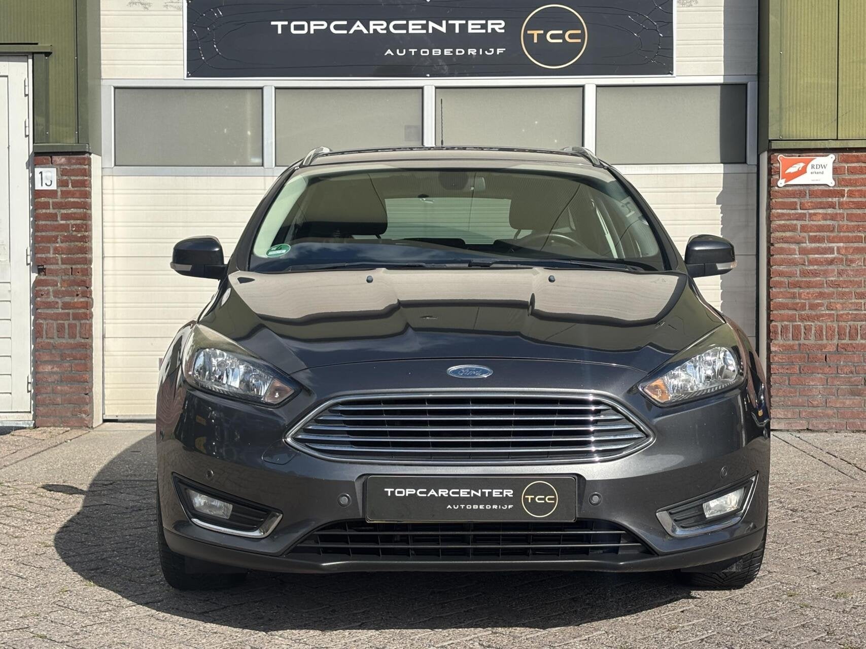 Ford Focus Wagon1.0 Titanium/AIRCO/NAVI/PARKS/CRUISE/APK/NAP, 125 pk, Euro 6, Origineel Nederlands, Handgeschakeld
