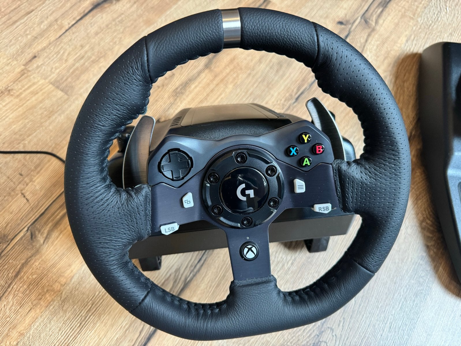 Logitech G920 Driving Force Racing Wheel voor Xbox en PC, Ophalen, Racestuur, Force feedback, Zo goed als nieuw