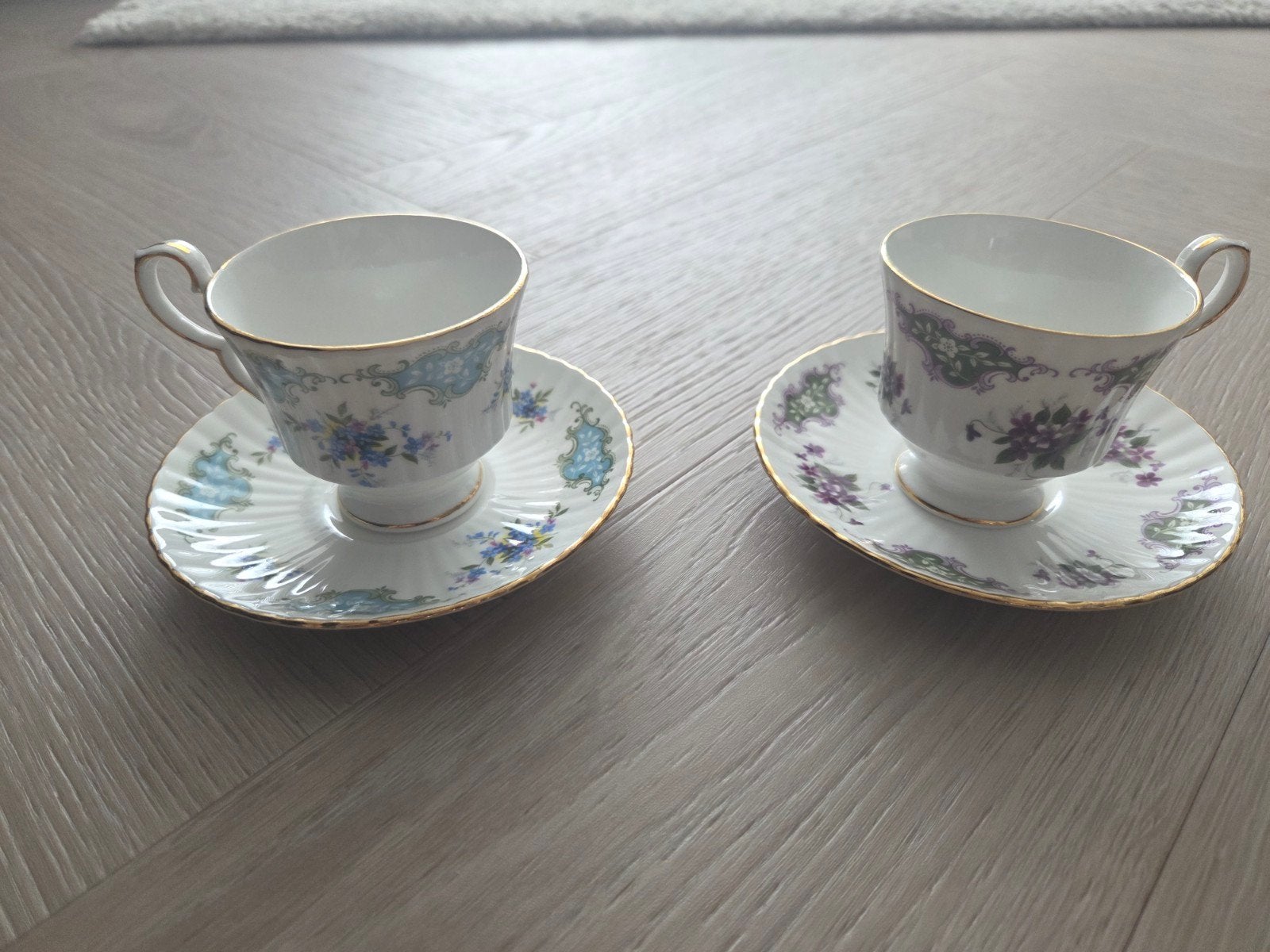 Royal Windsor Fine Bone China kop en schotels – Engeland, Ophalen, Zo goed als nieuw, Porselein, Kop en/of schotel