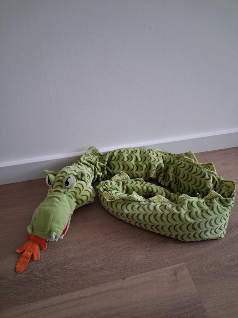 Knuffel draak Ikea Minnen groen oranje L794, Kinderen en Baby's, Ophalen of Verzenden, Zo goed als nieuw, Overige typen
