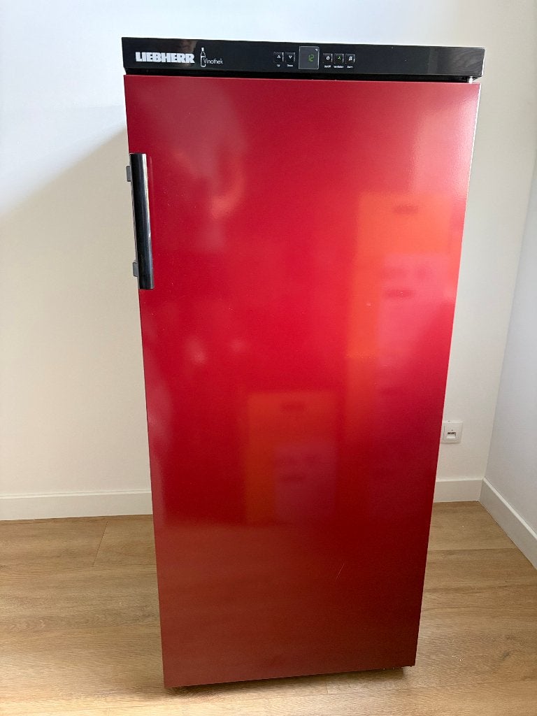 Liebherr Vinothek Wijnklimaatkast - Rood WKR 3211, Ophalen, Zonder vriesvak, 120 tot 140 cm, 200 liter of meer