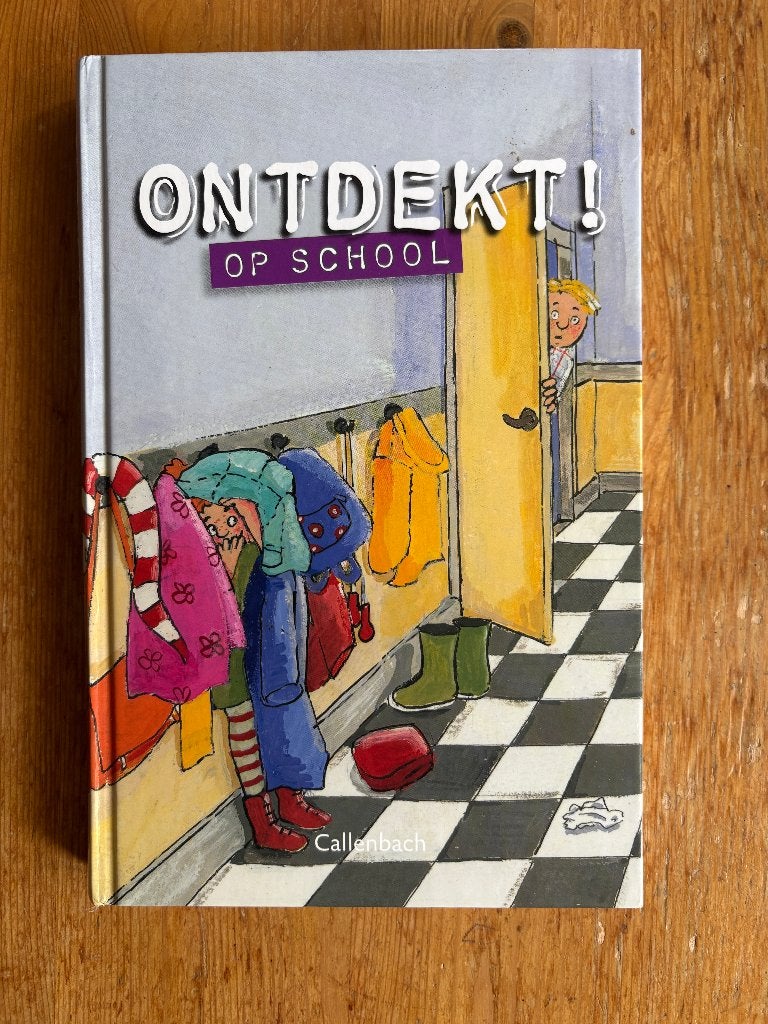 Ontdekt !  Op school , een bundel van 10 verhalen, Ophalen of Verzenden, Zo goed als nieuw, Fictie algemeen