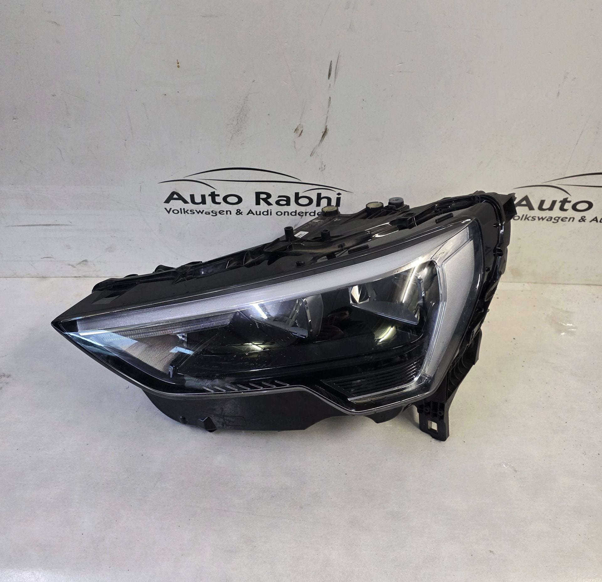AUDI Q3 83A LED KOPLAMP LINKS Compleet ORIGINEEL 83A941011, Auto-onderdelen, Gebruikt, -, -, Ophalen of Verzenden