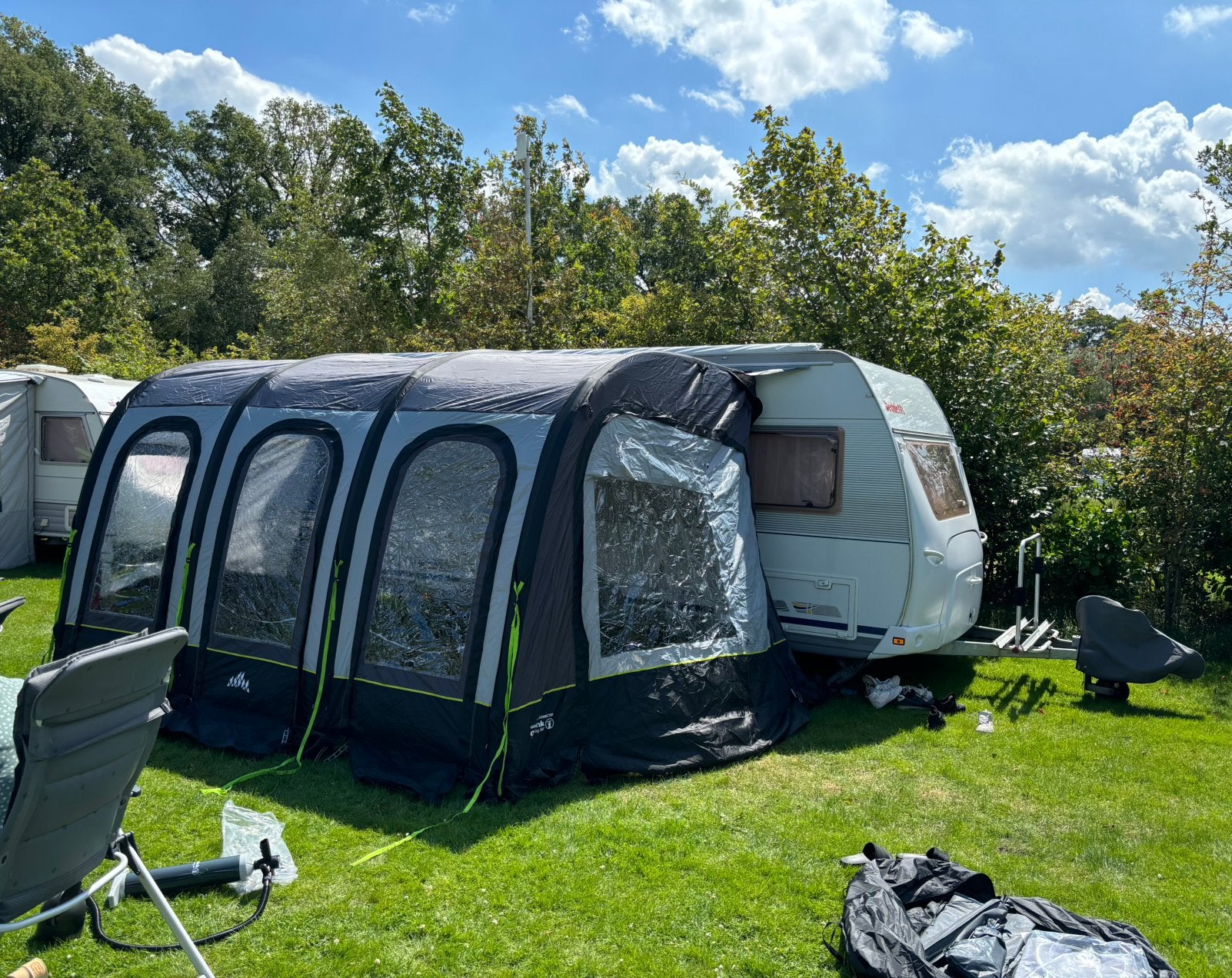 !!Hele mooie opblaas voortent connected easy air-1x gebruikt, Ophalen, Zo goed als nieuw