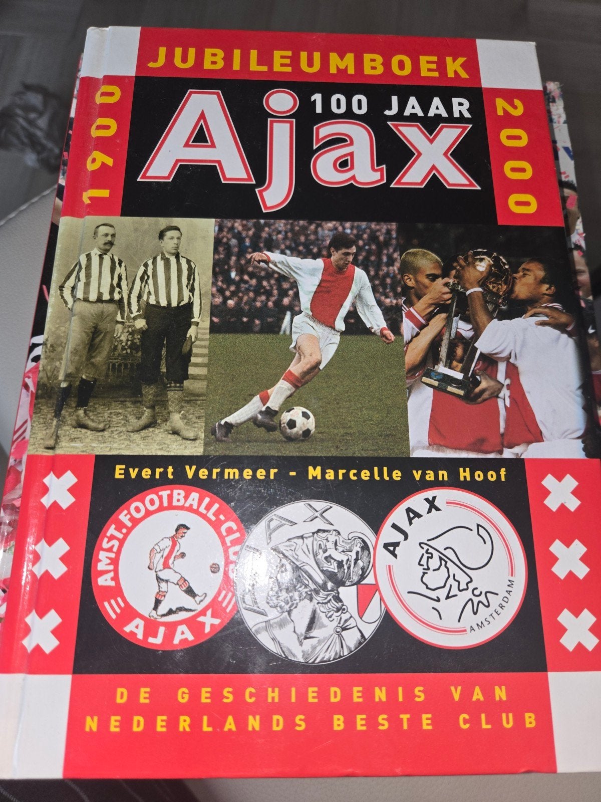 Jubileumboek 100 Jaar Ajax (1900-2000), Ophalen, Zo goed als nieuw, Evert Vermeer, Marcelle van Hoof, Balsport