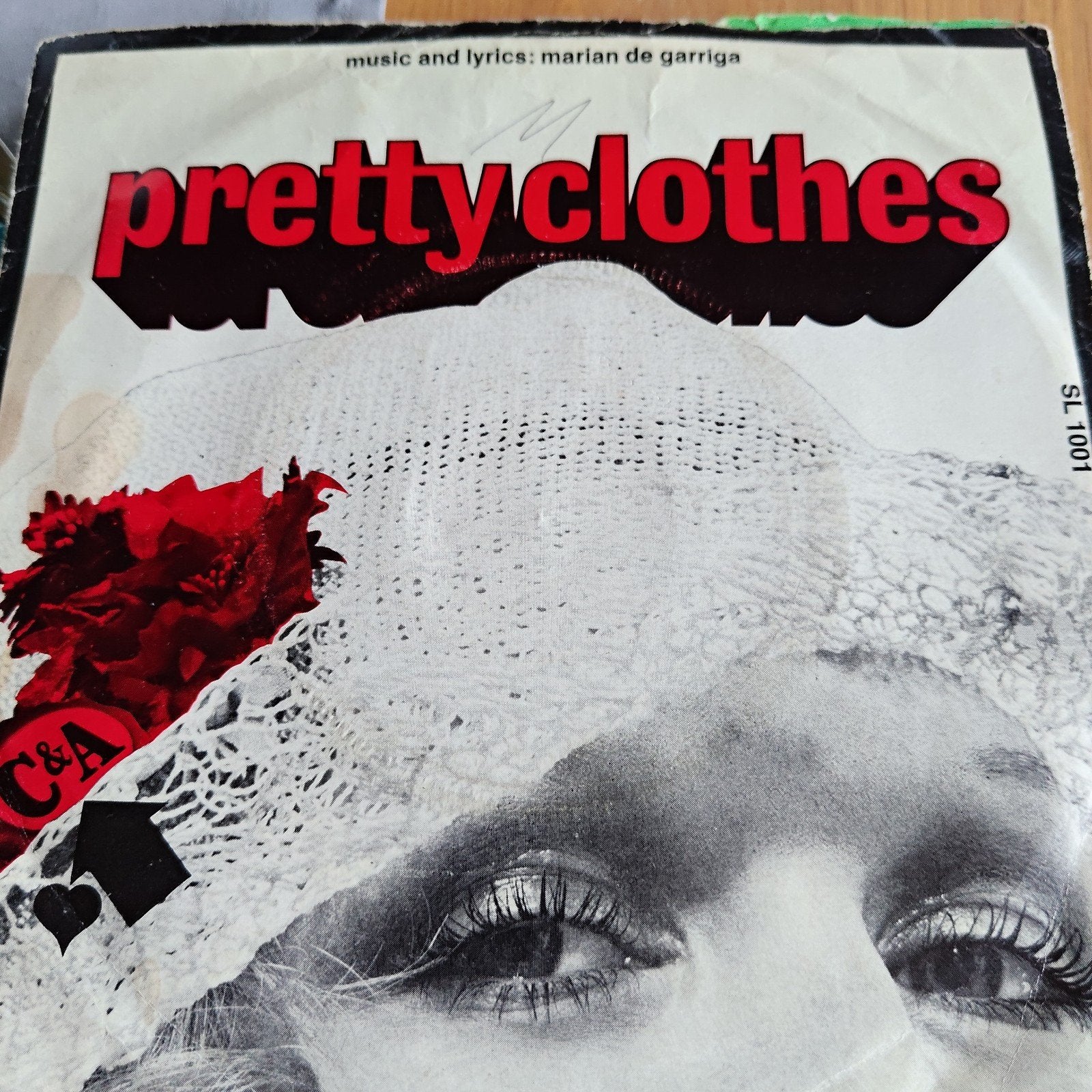 Pretty Clothes - Marian de Garriga (Vinyl Single), Ophalen of Verzenden, Gebruikt, 7 inch