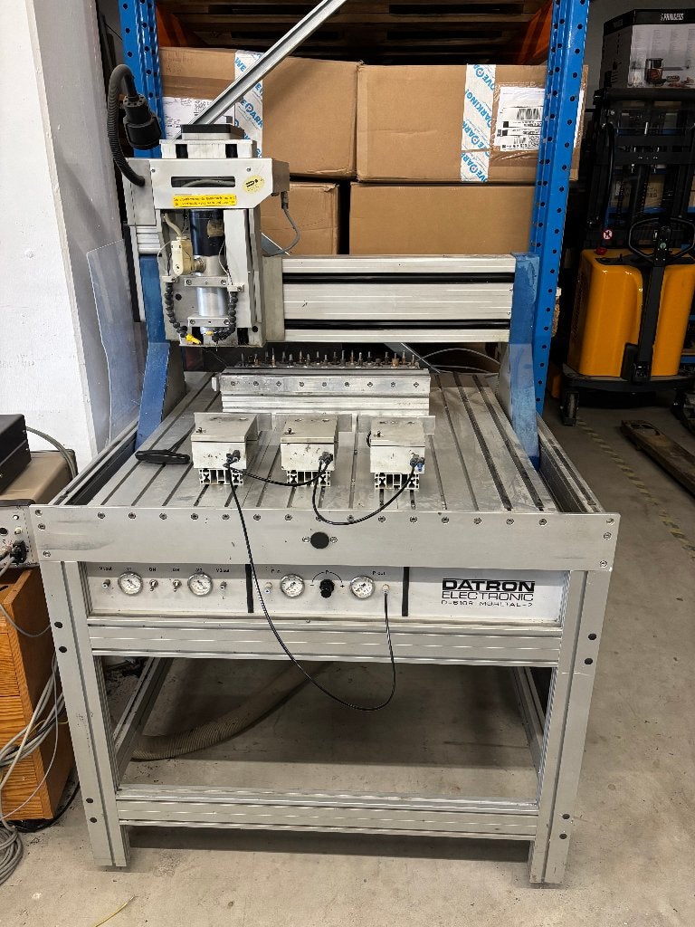Datron Electronic Cat 3D - milling machine, Ophalen, Gebruikt, Machine, Elektrisch
