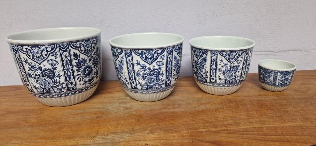 Bloempot Petrus Regout Maastricht "Delft", Ophalen of Verzenden