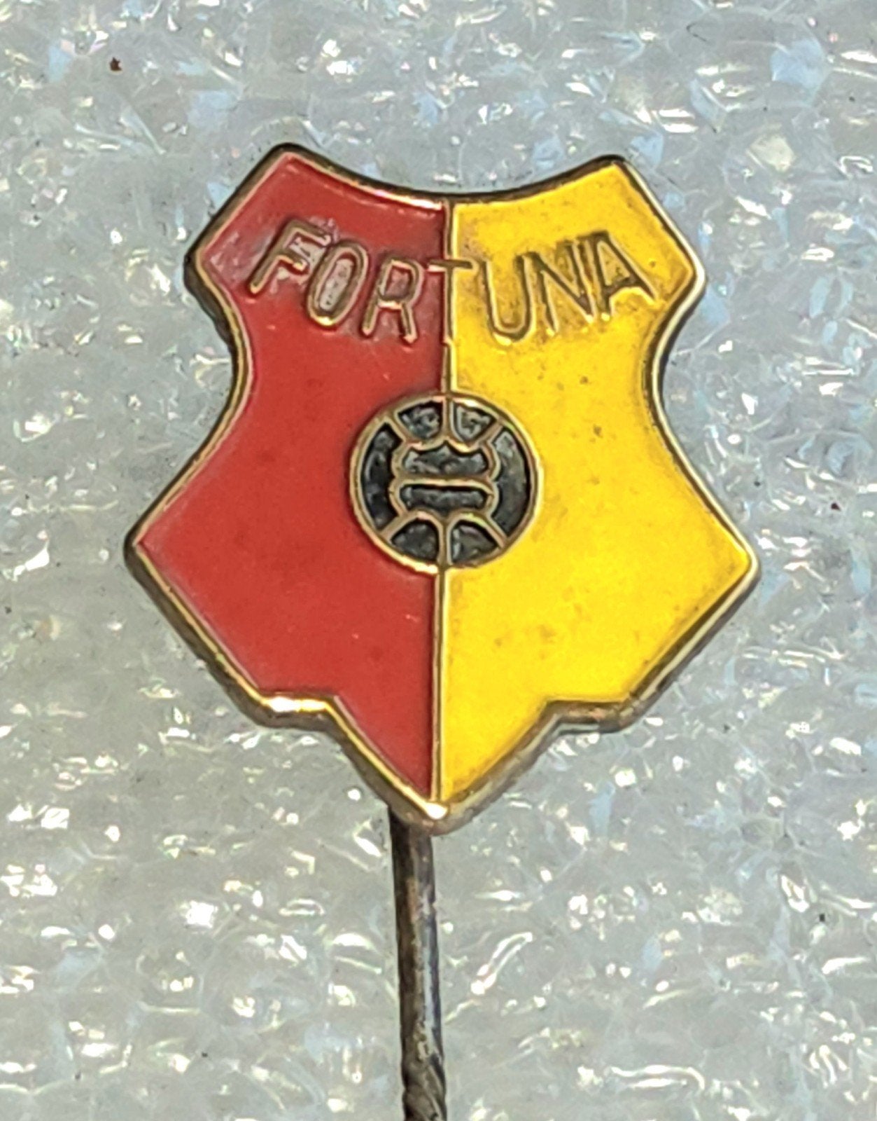 Speldje Fortuna Vlaardingen - Voetbalclub, Ophalen of Verzenden, Gebruikt, Overige onderwerpen, Speldje of Pin