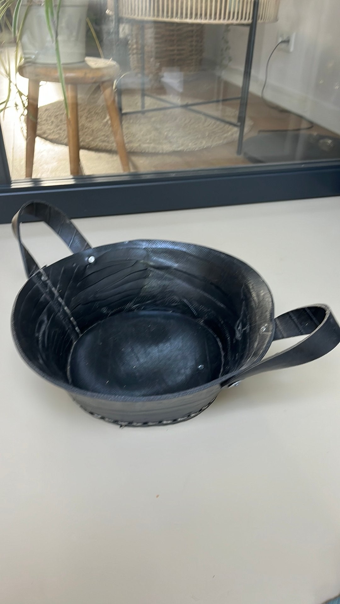 Rubberen mand 39x12 cm zwart, Huis en Inrichting, Woonaccessoires | Schalen en Manden, Ophalen of Verzenden, Zo goed als nieuw