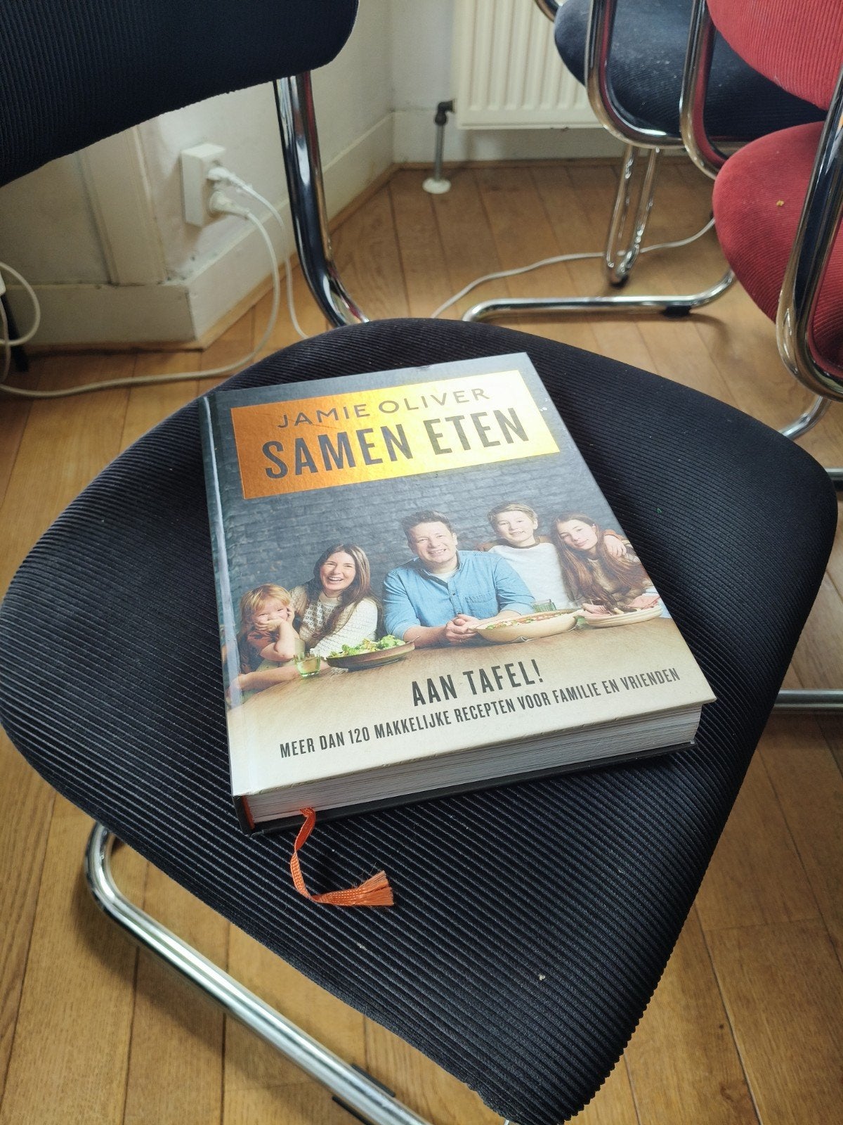 Jamie Oliver - Samen eten, Ophalen of Verzenden, Zo goed als nieuw, Jamie Oliver
