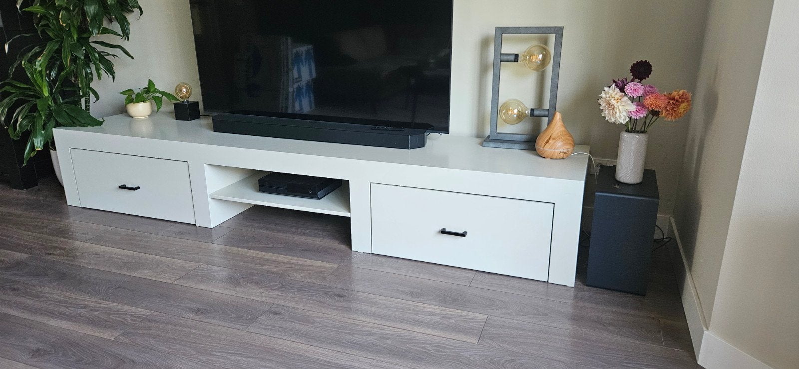 Breed TV-meubel met opbergruimte, Ophalen, Gebruikt, 200 cm of meer, Minder dan 100 cm