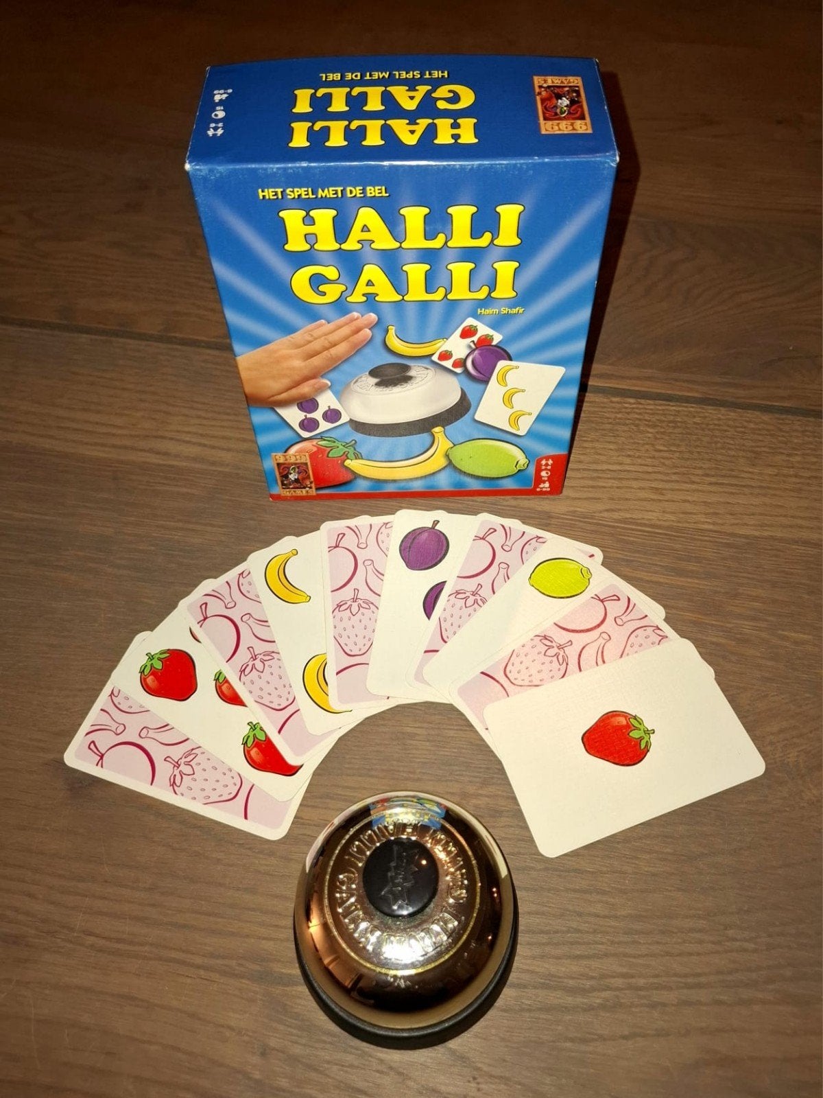 Halli Galli - Het snelle fruitspel met de bel, Drie of vier spelers, Ophalen of Verzenden, Zo goed als nieuw, Haim Shafir