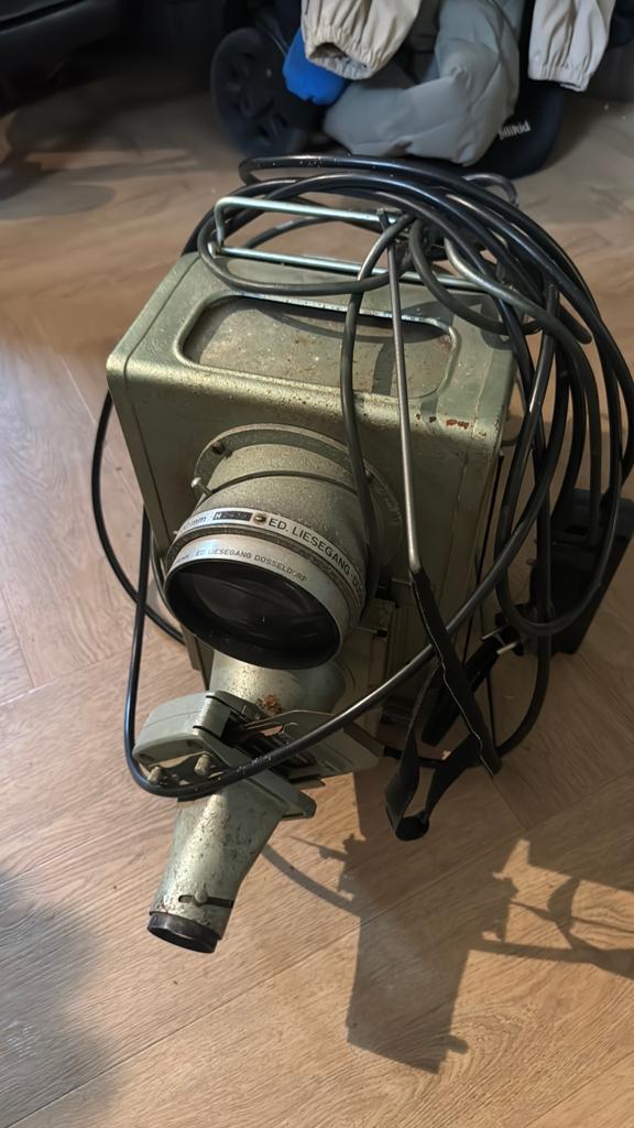 Oude diaprojector, Ophalen of Verzenden, Gebruikt