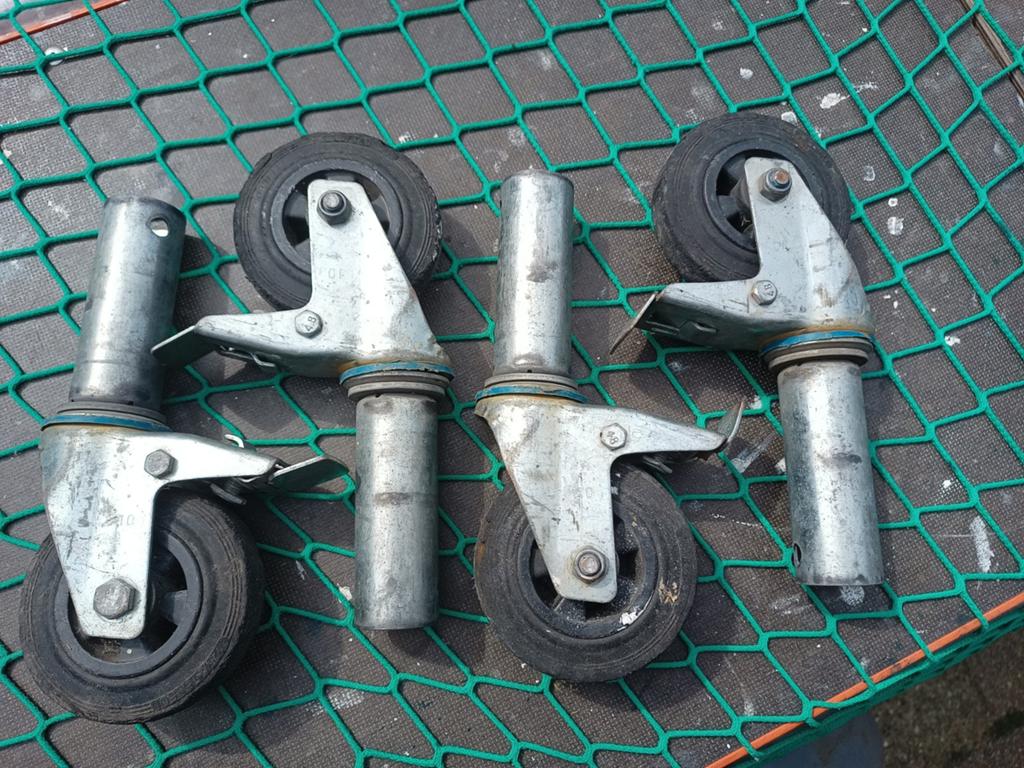 Steigerwielen met rem - Set van 4 stuks, Ophalen of Verzenden, Gebruikt, Rolsteiger of Kamersteiger