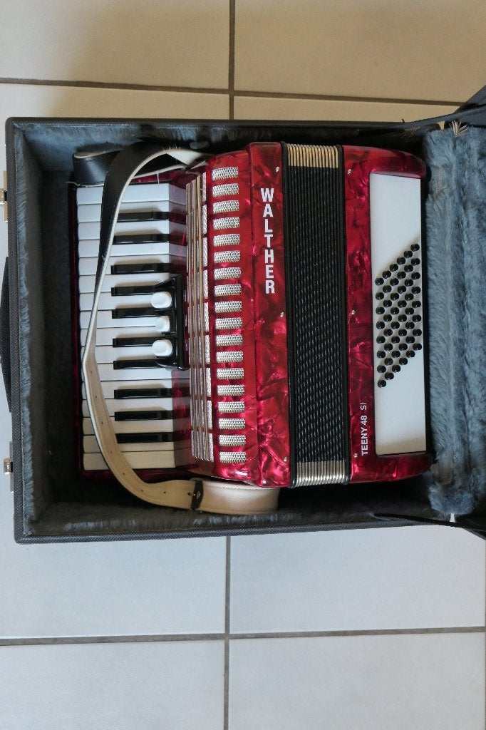 Accordeon Walther Teeny 48 absolut Top, Muziek en Instrumenten, Accordeons, 48-bas, Met koffer, Toetsaccordeon, Zo goed als nieuw