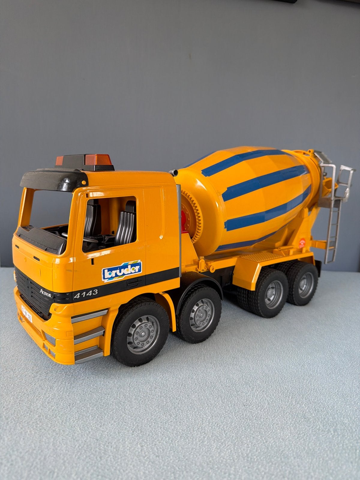 Bruder Mercedes-Benz Actros Betonmixer Speelgoedtruck, Ophalen, Gebruikt