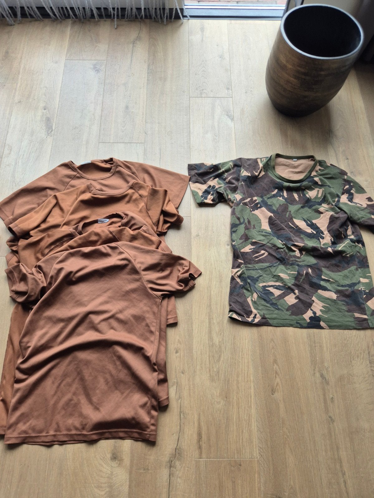 defensie shirts, Ophalen of Verzenden, Zo goed als nieuw