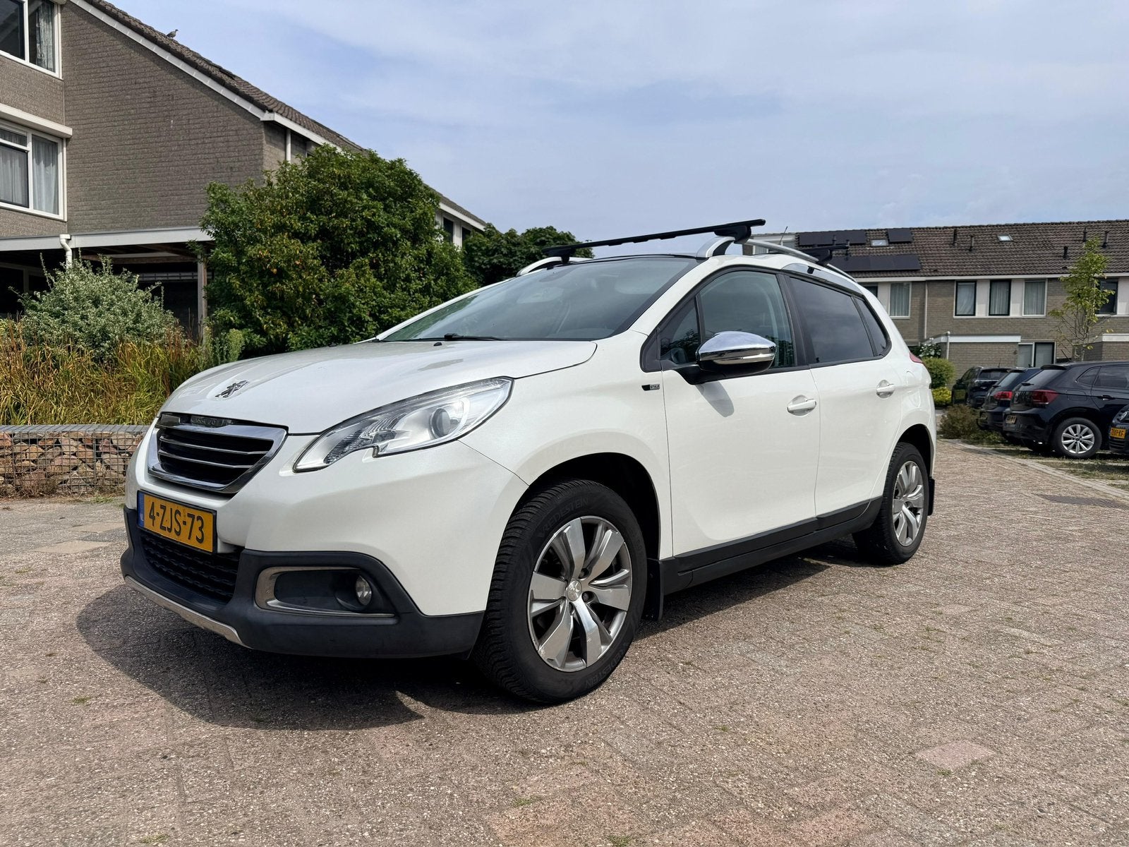 Peugeot 2008 SHOWROOMMODEL - FULL OPTION. Van 1e eigenaar, Voorwielaandrijving, 40 €/maand, Zwart, 1199 cc