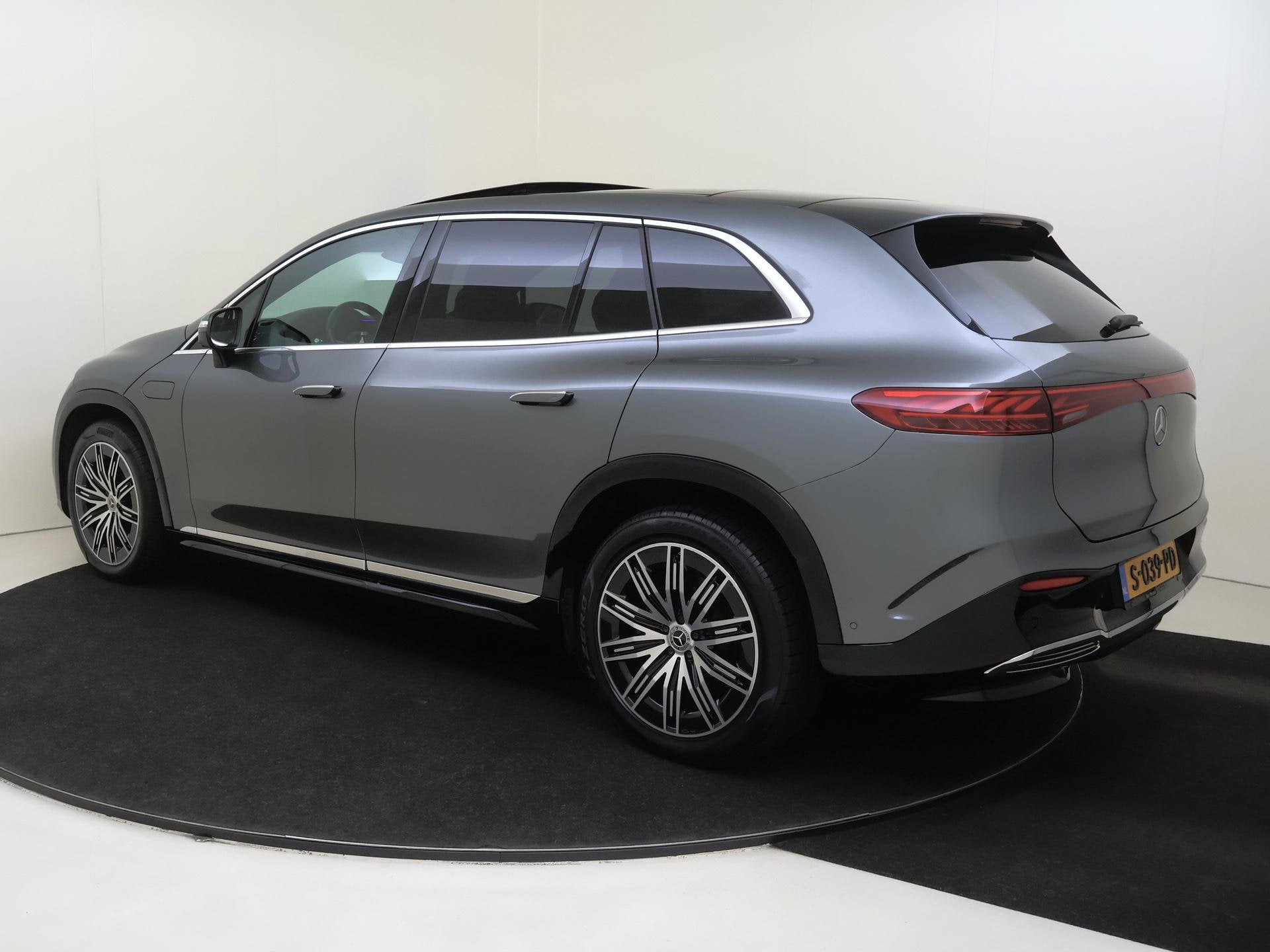 Mercedes-Benz EQS SUV 450+ AMG Line 7p 108 kWh / Panoramadak, Automaat, Mercedes-Benz, Elektrisch, SUV of Terreinwagen