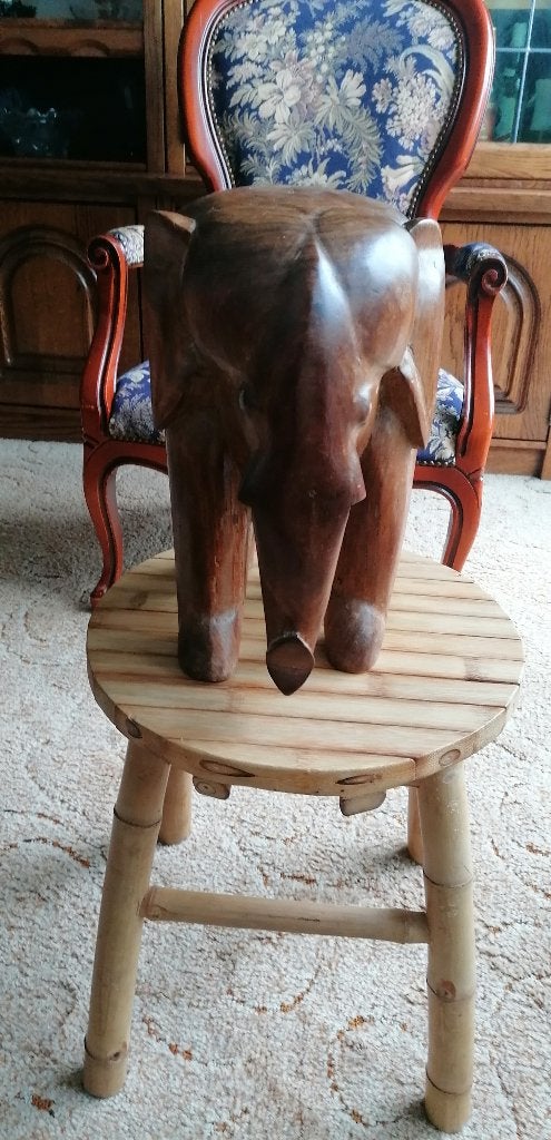 Houten olifant sculptuur, handgesneden, 5,7 kg € 50,00, Houtsnijwerk, Ophalen of Verzenden, 20 - 50 cm, Hout