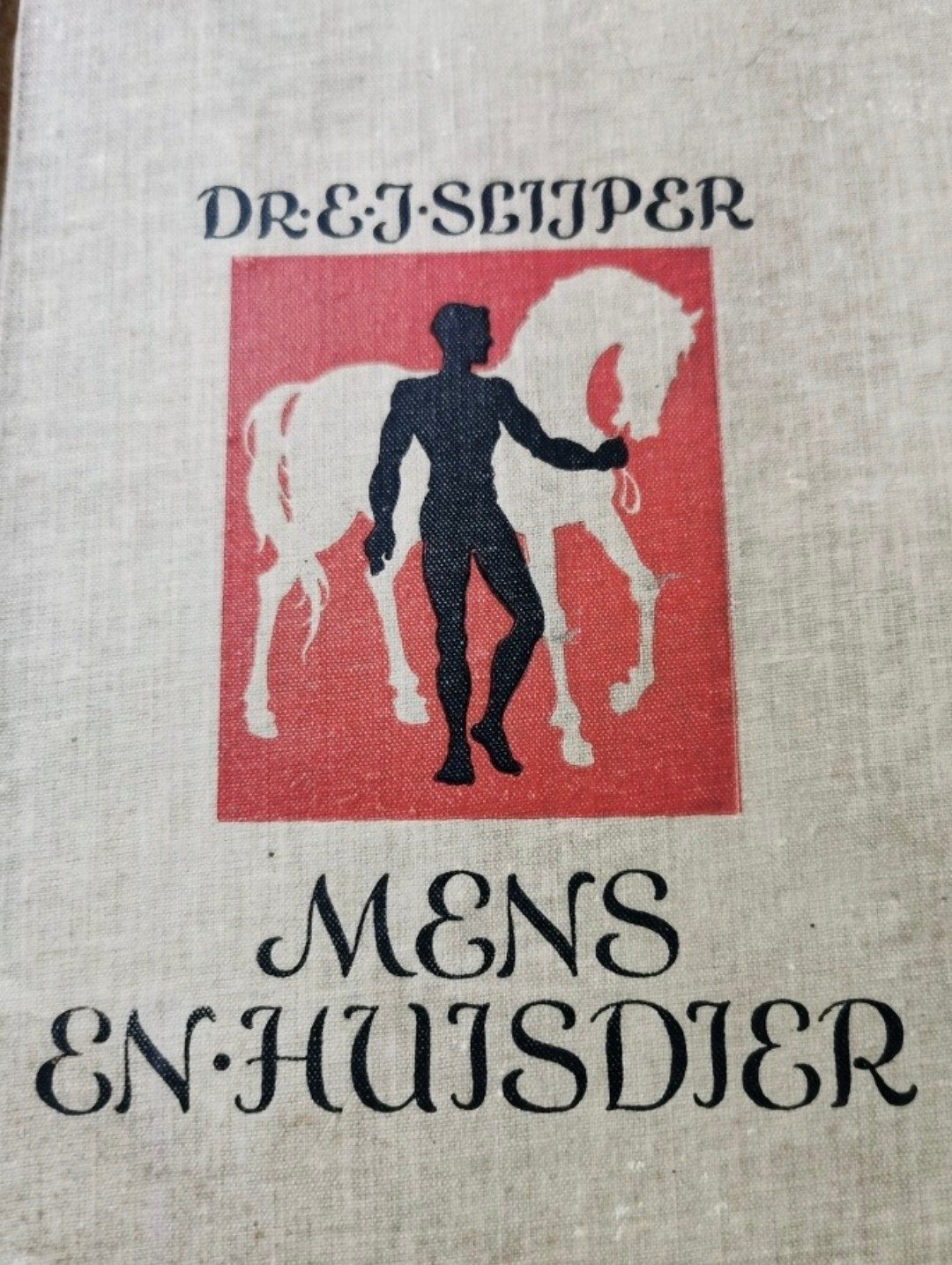 Dr. E. J. Slijper Mens en Huisdier 1948 Domesticatie
410 pag, Ophalen of Verzenden, Gelezen