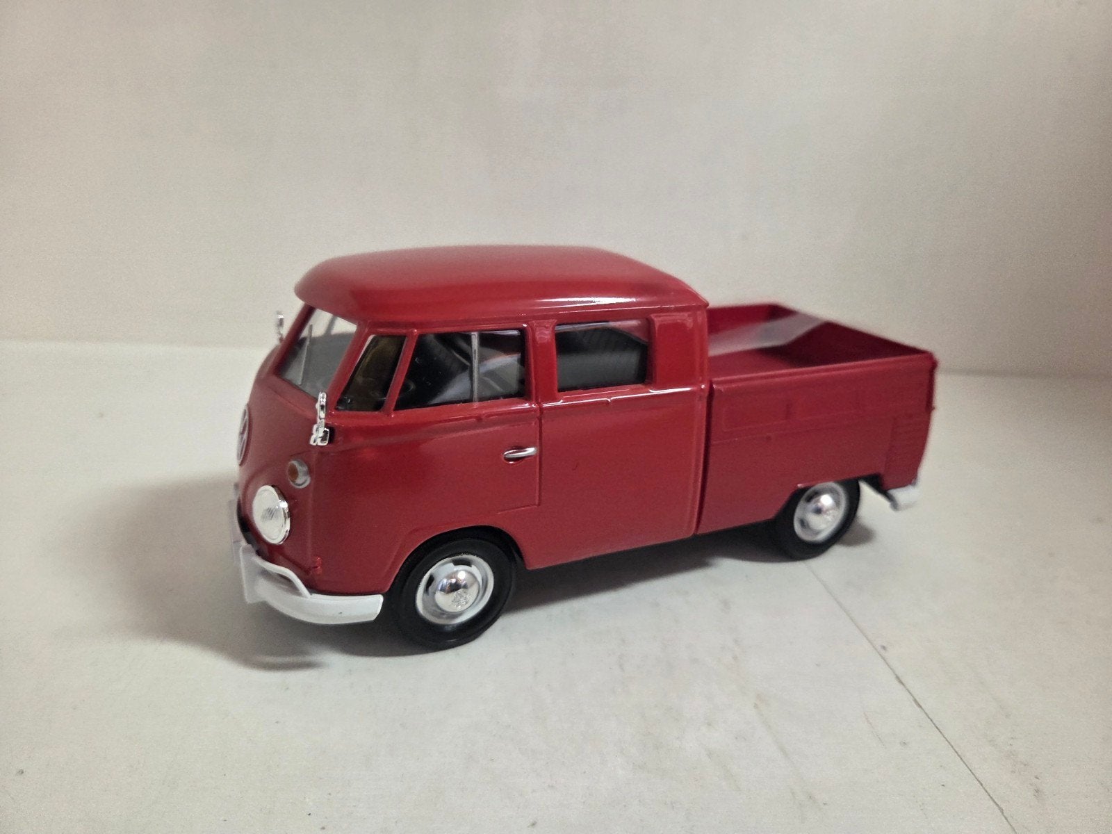 MotorMax Volkswagen T1 pick up 1:24, Hobby en Vrije tijd, ., Ophalen of Verzenden, Zo goed als nieuw, .