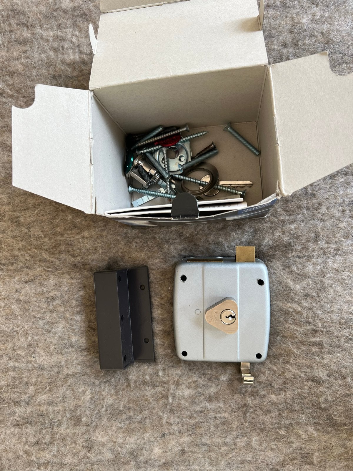 Diverse sloten en cilinders, nieuw en gebruikt, Ophalen of Verzenden, Gebruikt, Overige materialen, Slot