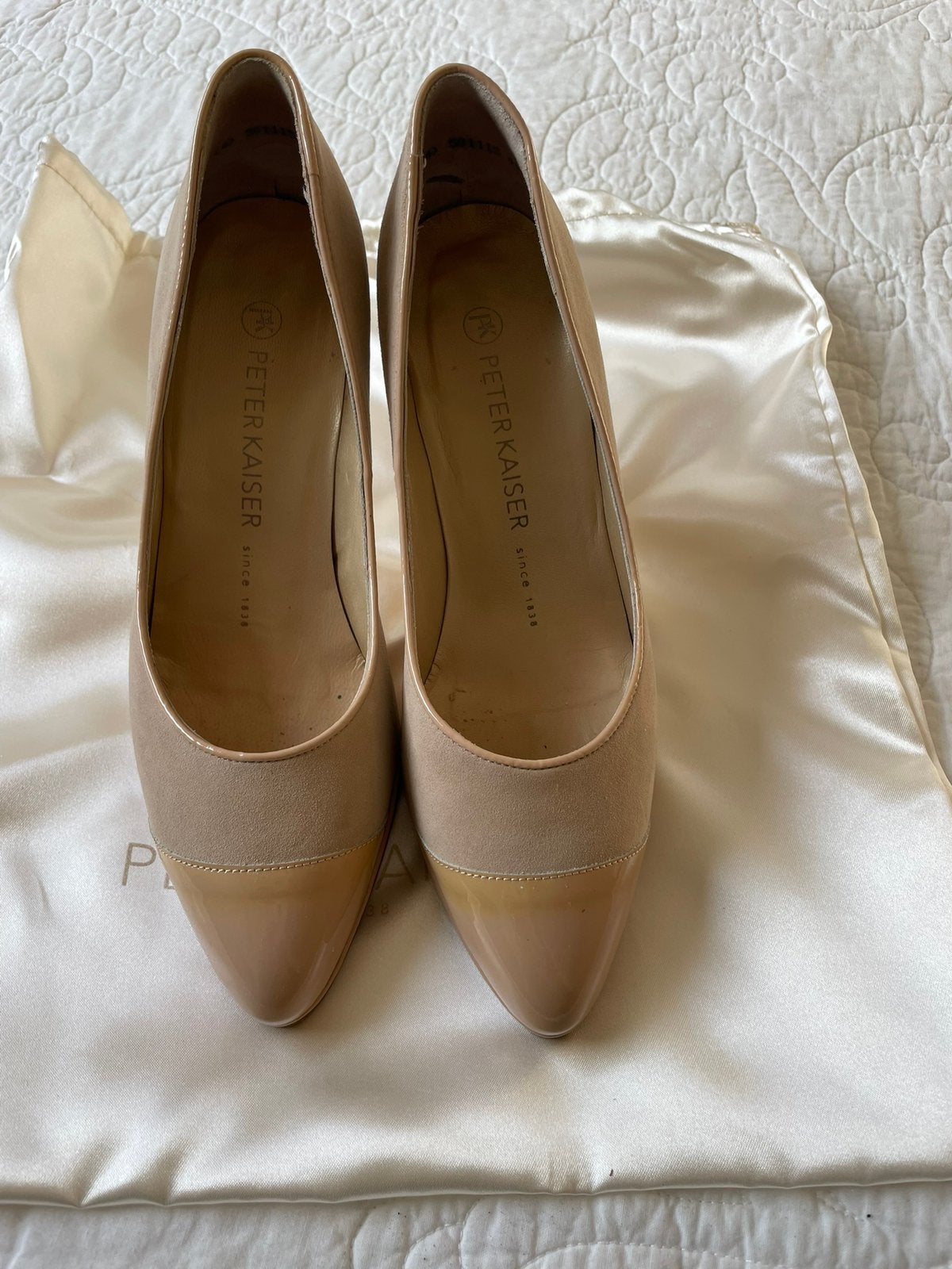Peter Kaiser suede pumps beige mt 37, Kleding | Dames, Schoenen, Pumps, Beige, Ophalen of Verzenden, Zo goed als nieuw