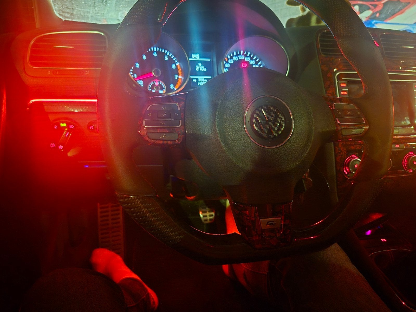 Foto 9 van Volkswagen Golf 1.4 R-PAKKET Sub&speakers MAXTON