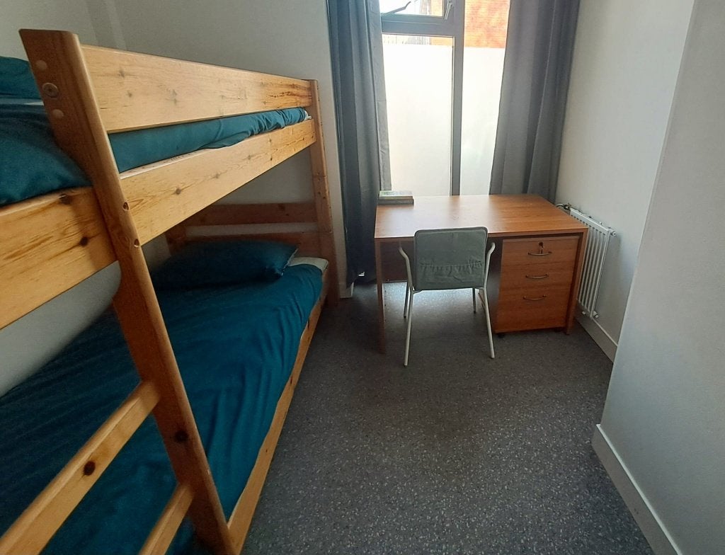 Stapelbed, Huis en Inrichting, Slaapkamer | Stapelbedden en Hoogslapers, Ophalen, 90 cm, Tweepersoons, Minder dan 160 cm