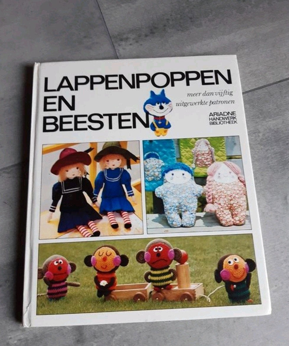 Lappenpoppen en Beesten Boek - Patronen voor Knuffels, Onbekend, Ophalen of Verzenden, Zo goed als nieuw, Poppen maken