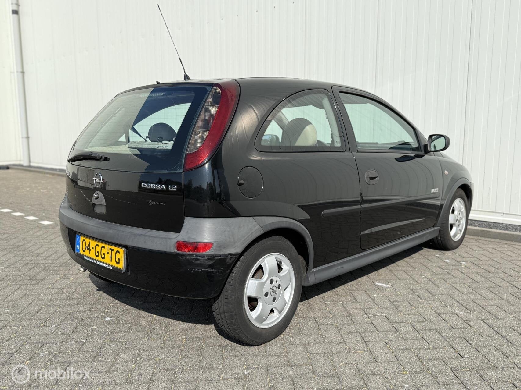 Opel Corsa 1.2-16V Elegance Airco LM velgen Elek. ramen APK, Auto's, Voorwielaandrijving, 450 kg, Gebruikt, Zwart