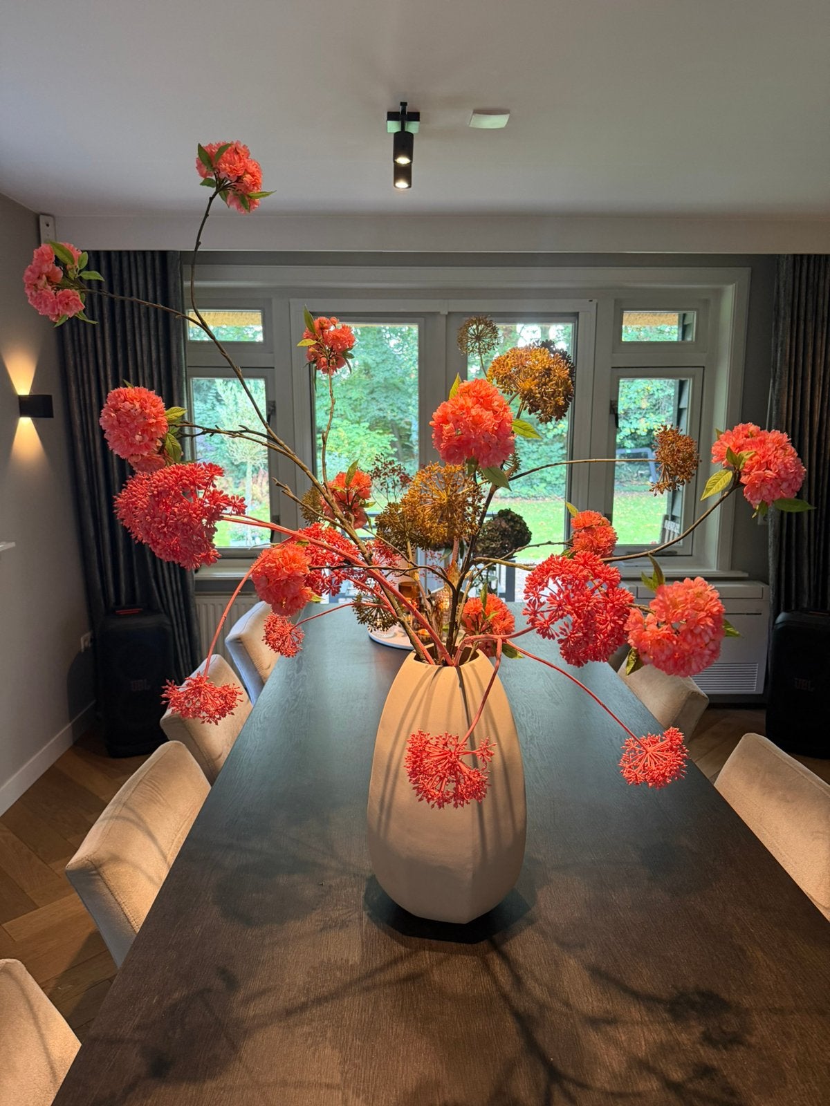 Ecri vaas met zijdebloemen van Tof bloemen amstelveen, Ophalen, Zo goed als nieuw, Beige