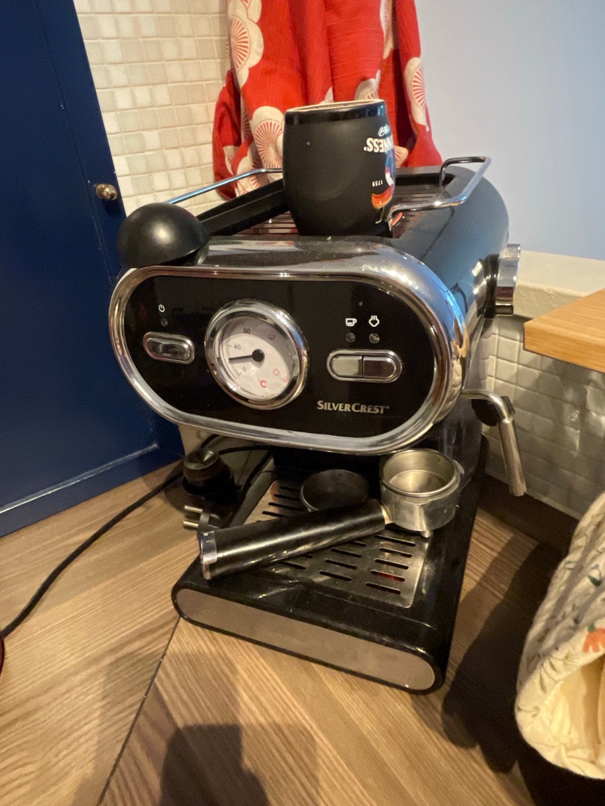 SilverCrest Espressomachine met lichte verkleuring, Gebruikt, Espresso apparaat, Gemalen koffie, 2 tot 4 kopjes