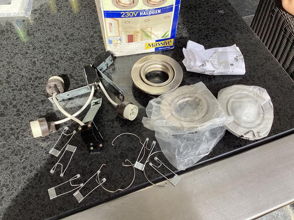 Drie spotjes, Ophalen of Verzenden, Zo goed als nieuw, Metaal of Aluminium