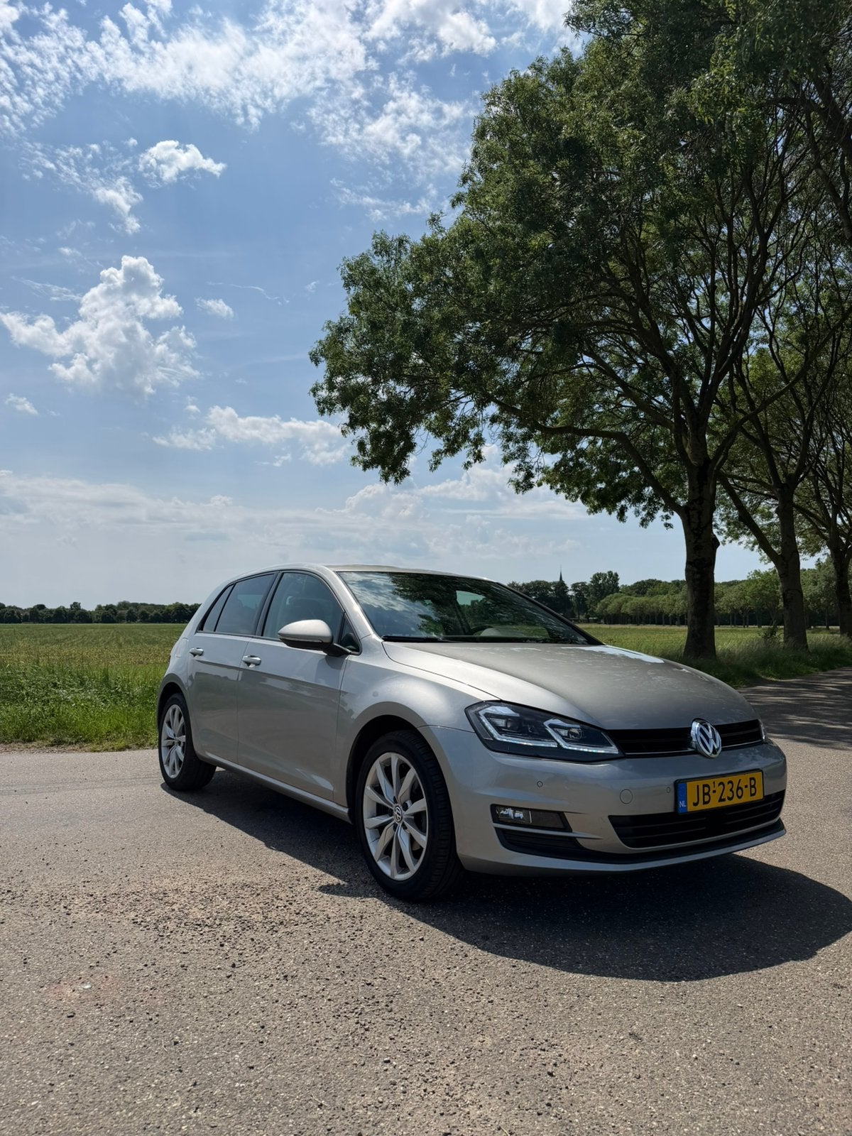Volkswagen Golf 1.2 TSI Highline | CarPlay | Camera | NAP, Voorwielaandrijving, 4 cilinders, 610 kg, Origineel Nederlands