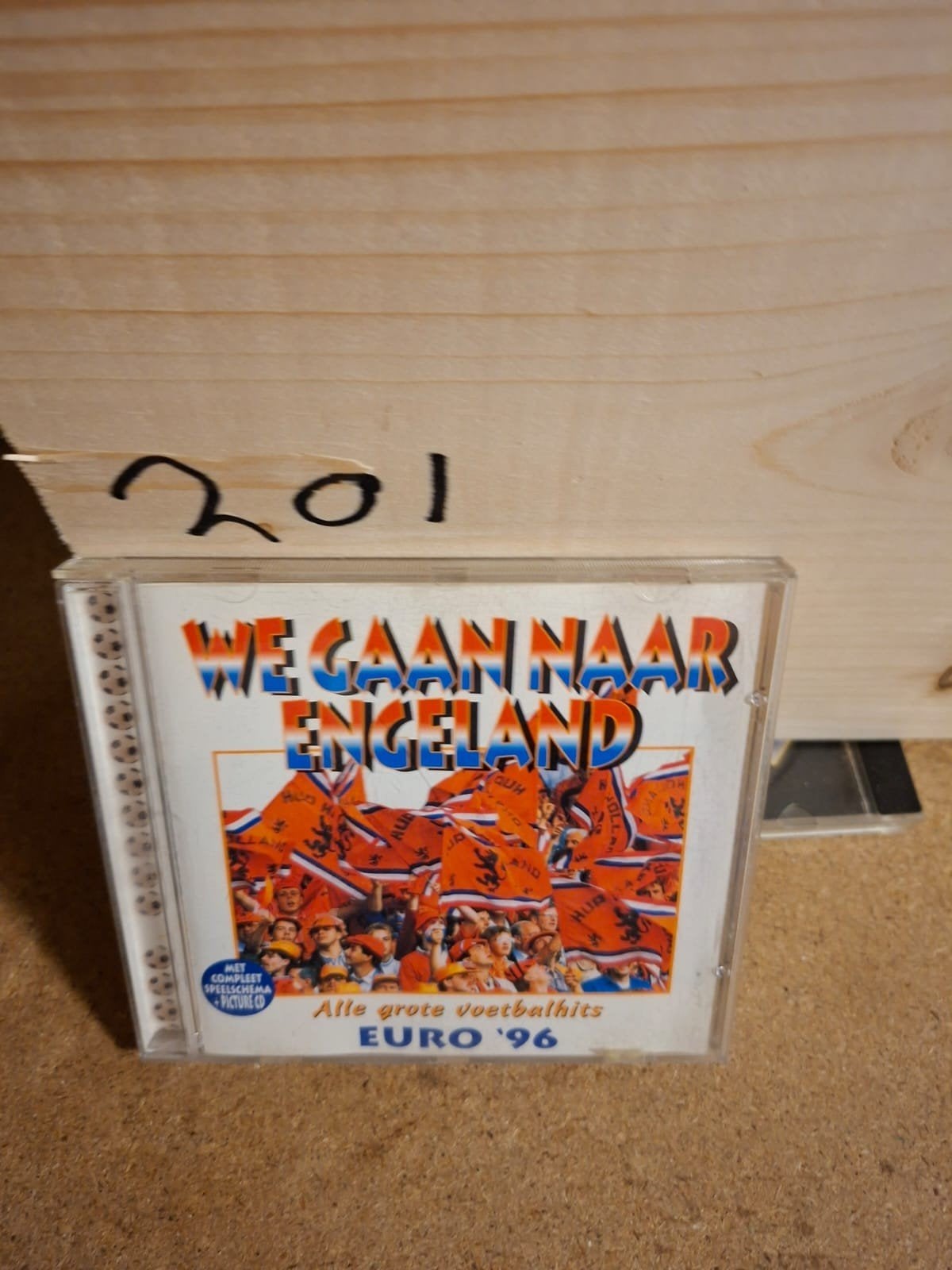 We Gaan Naar Engeland - Alle Grote Voetbalhits EURO '96 CD, Gebruikt, Overige genres, Ophalen of Verzenden, Inclusief boekje