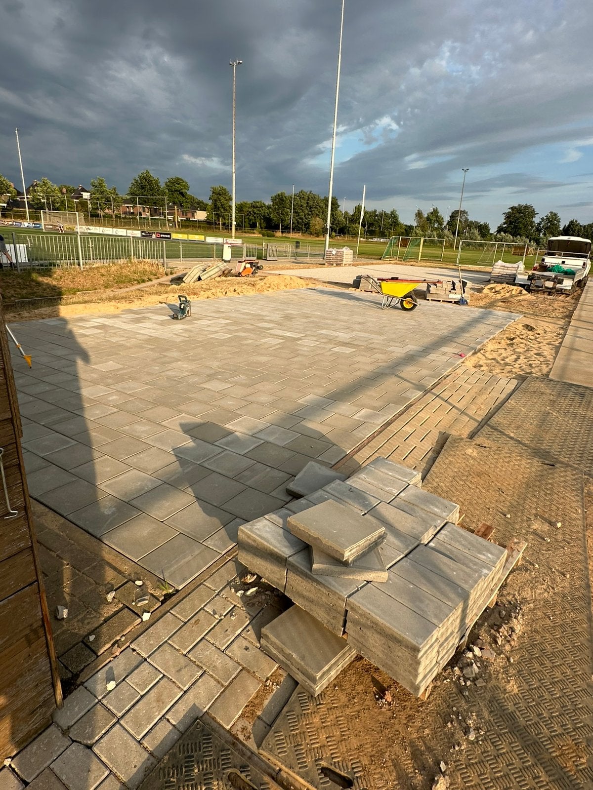 Bestrating, tuinaanleg en tuinonderhoud – HMRS Bestratingen, Ophalen of Verzenden
