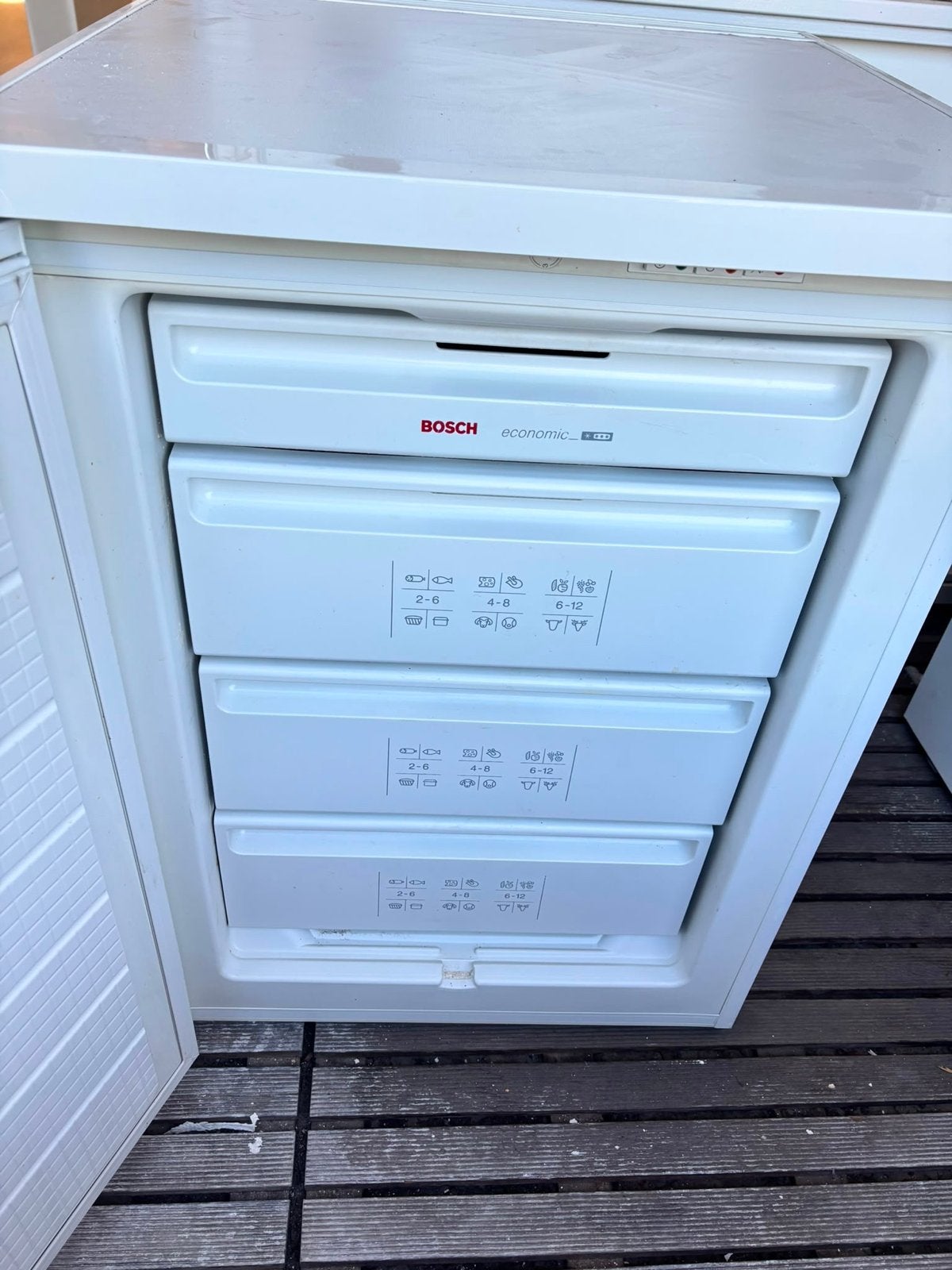 Bosch Economic Vriezer - Compact en Efficiënt, Gebruikt, Minder dan 60 cm, Vrijstaand, Ophalen