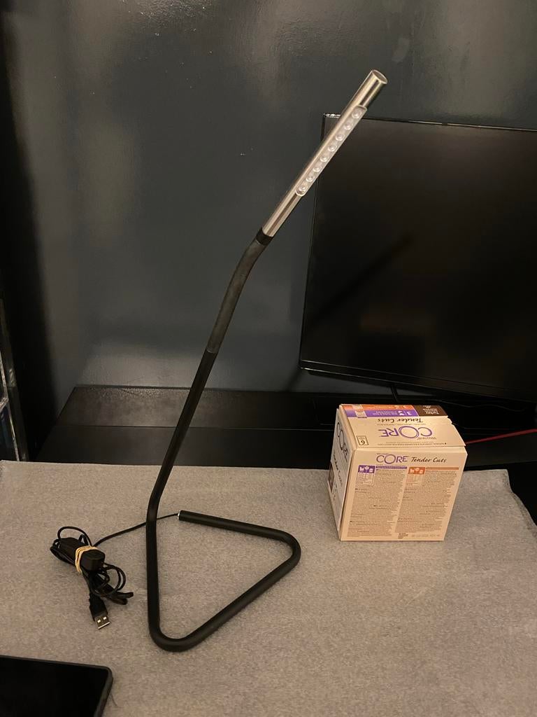 Ikea bureau/tafel lamp zwart chrome led usb, Ophalen of Verzenden, Zo goed als nieuw, Metaal, Minder dan 50 cm